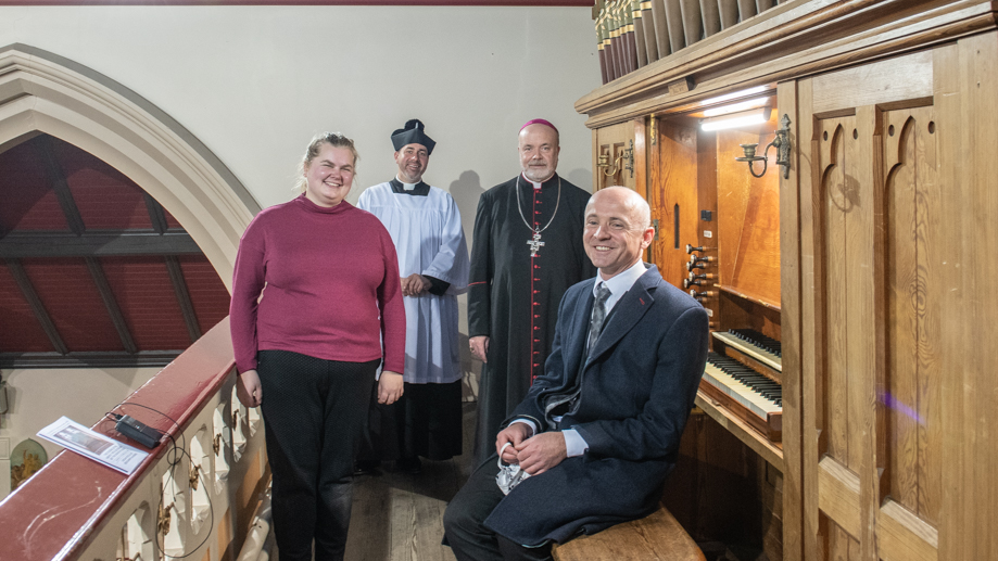 St Anthony’s Church Beeston New Organ